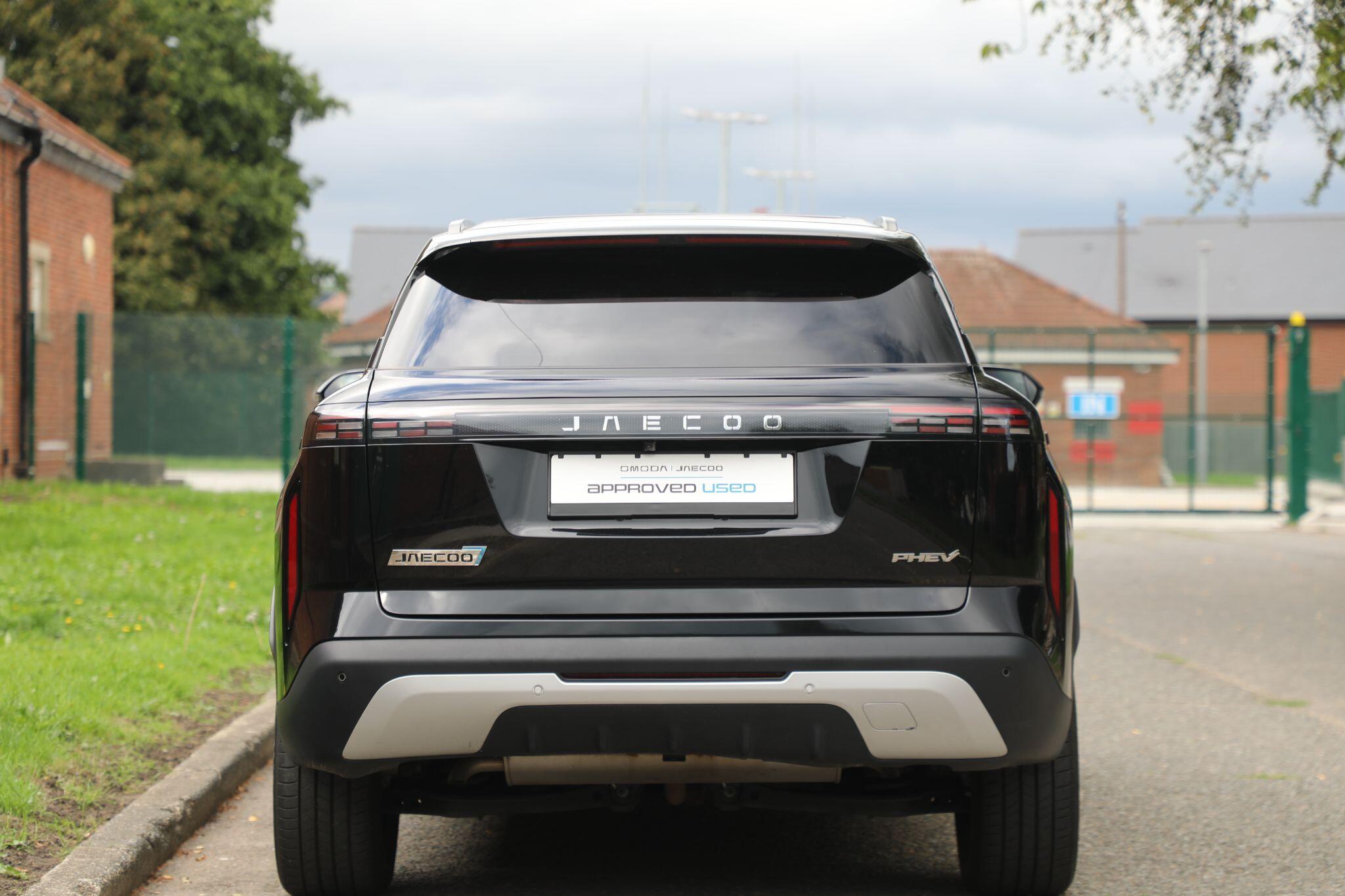 Large vehicle image